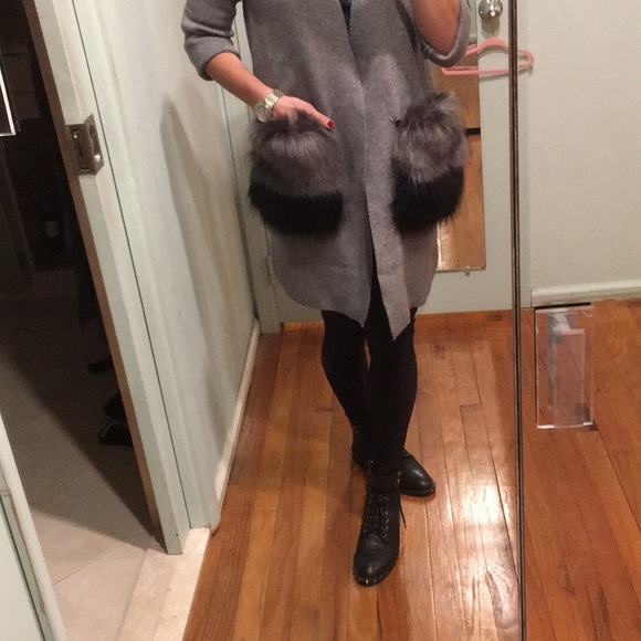 Grey Long Cardigan With Detachable Fur Pockets - Picture 7 of 8
